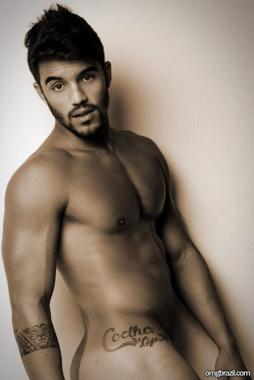 mondodimusica:  ANDRÉ COELHO | Big Brother Brazil 13’s hot and smart lawyer-model  