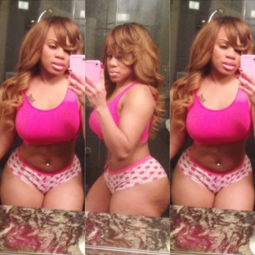 kingzluvsbigbootyqueenz:  Dominique Chinn   Damn we love the scrippers