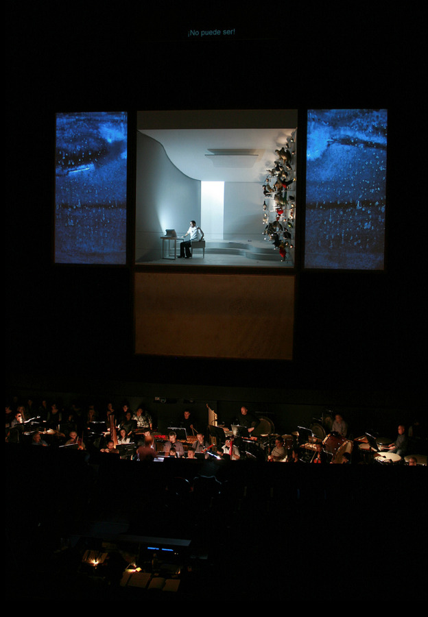 Video Scenography for “LA PAGINA EN BLANCO” / teatro Real Madrid 2011 / Video Scenography with Benjamin Hohnheiser, Stage Designer: Alexander Polzin