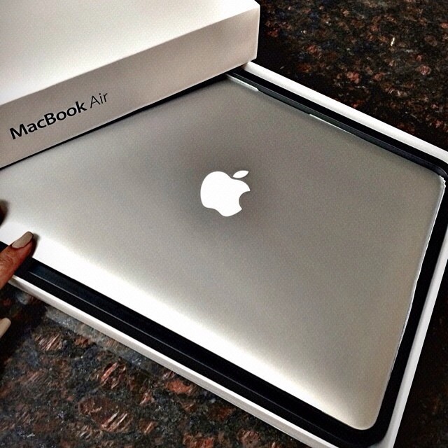 lemme-holla-at-you:  idonotlikeabitchass:  lustt-and-luxury:  http://lustt-and-luxury.tumblr.com