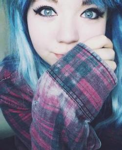 missing my blue hair days a looot