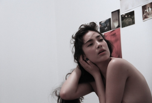 yesenialinares:  Another photo Peter Dean Rikards took of me in my apartment a few weeks ago. 