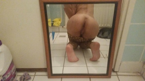 Porn fearlessandecchi:  My booty and pussy.. it photos