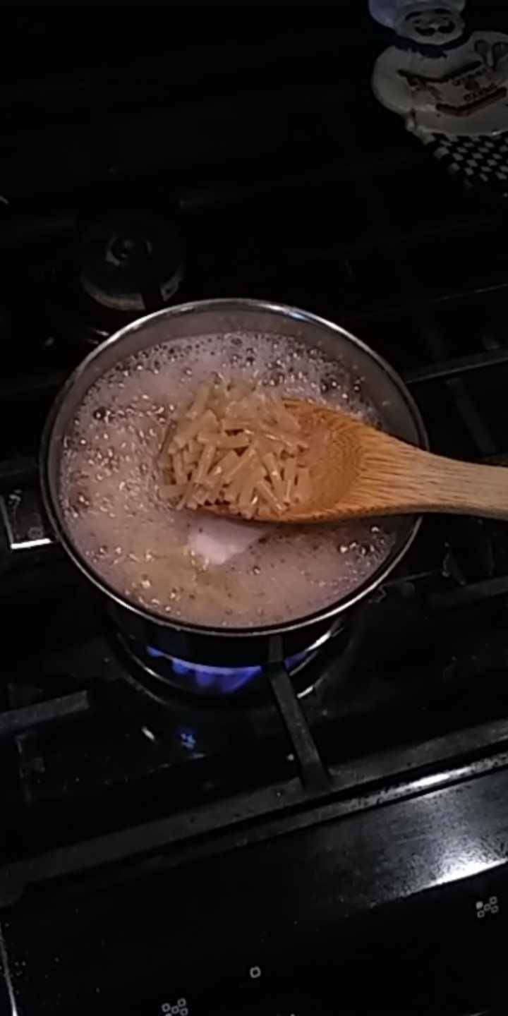 Making Mac N Cheese And Scrolling Tumblr, My Aestetic Is Thriving