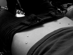 jessyfaceee:  I’ve always wanted hip piercings