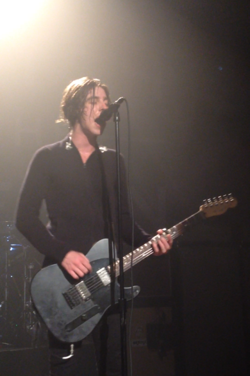 alreetsern:  Catfish and the Bottlemen in Chicago (10/10/15) (((((((both photos are mine x))))))))