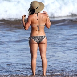 celebtreats:  Hilary Duff #hilaryduff #dufflicious #perfect #hot #beautiful #booty #ass #beach