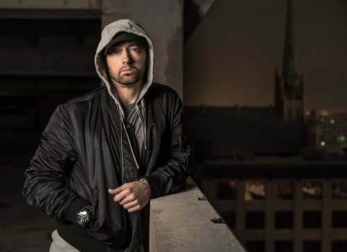 Eminem:You&rsquo;re going to want to tune into BET tonight. #HipHopAwards 8pm ET