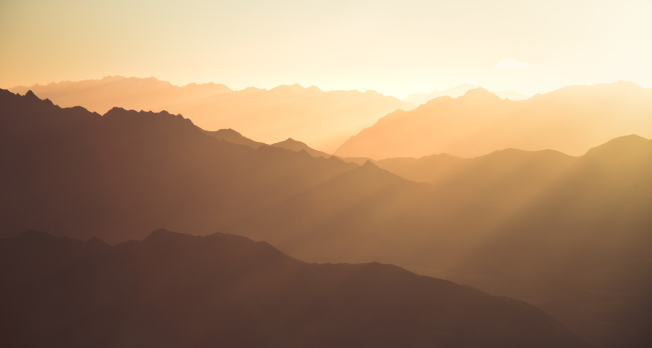 karl-shakur:  15.45 ▪️ Karl-Shakur  ▪️ Instagram Roy’s Peak, Wanaka, New