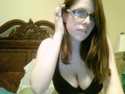 it’s the most important cleavage of the day, servin’ it up, gary’s way blECH