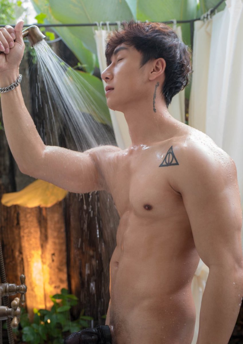 k-jsrk:  onlyasianhunks: 5@Rattawit Wongin  (18/05/18)    Hot