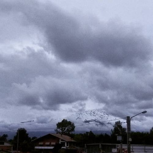 Fresh #snow #clouds #mountains #spring #piemonte #italy (presso Sandigliano)