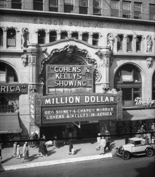 yesterdaysprint:    Million Dollar Theater, Los Angeles, 1931    Vintage GINDHOUSE®