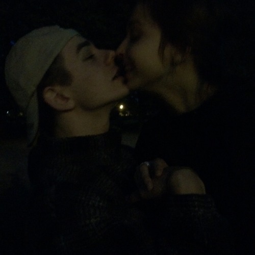 https://lzve.tumblr.com/post/147503284696