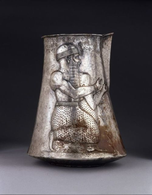 historyarchaeologyartefacts:Silver cup with Linear Elamite inscription, Iran, ca. 2100 BC [1000×1276