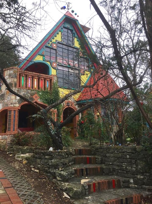 magicalhometoursandstuff: Since Sunday tours of James Talbot’s home, Casa Neverlandia in Austin, Te