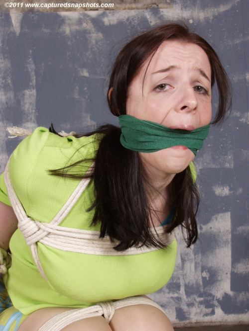 profoundlyentangled:Some lovely gagged emoting from Alexis.