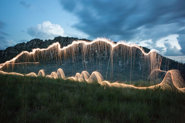 archatlas:  Impermanent Sculptures Vitor Schietti’s paints with light in the Brazilian