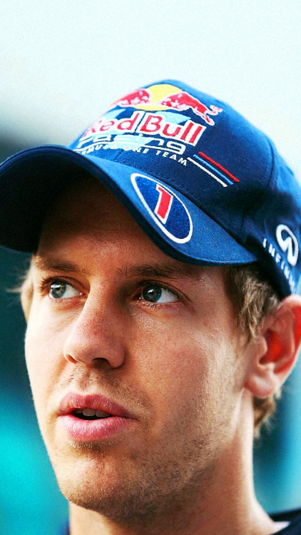 suckmyravioli:Sebastian Vettel | Indian GP 2011invented beauty [19/?]