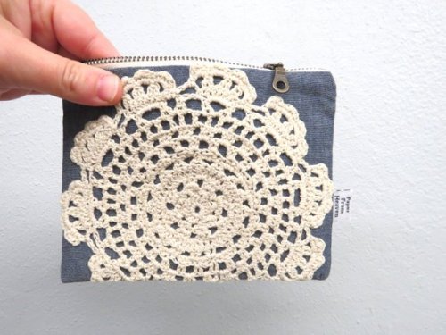 Small Linen Lace Clutch //paperfromheaven