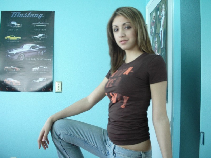 myusmc:  Sexy girl in cammies 