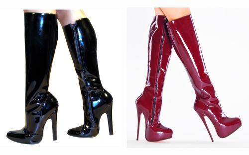 fabulouslyfetish: The auction of these beautiful handmade boots are ending today!sizes 9 UK and 9.5 