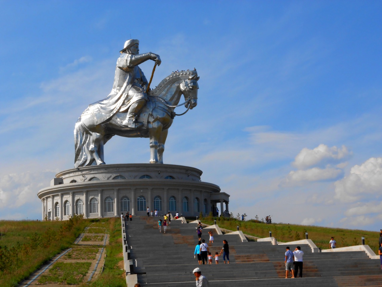 sixpenceee:  Enormous Statue of Genghis Khan in MongoliaIn 2008, a gigantic statue