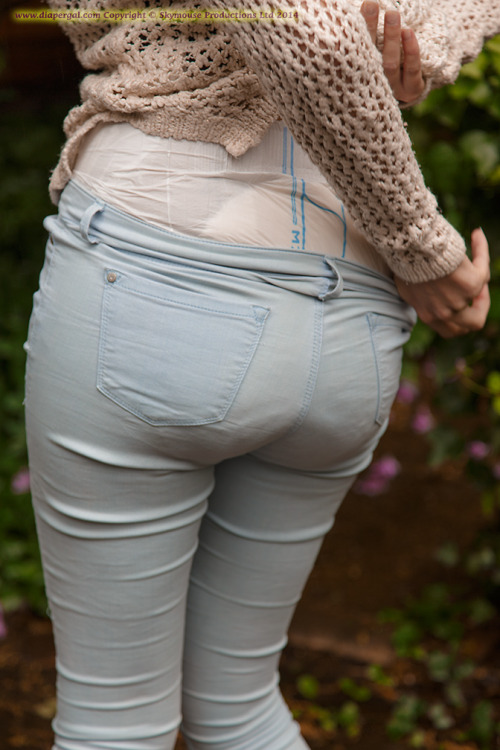 http://pinkstrapon.tumblr.com/post/94836675701
