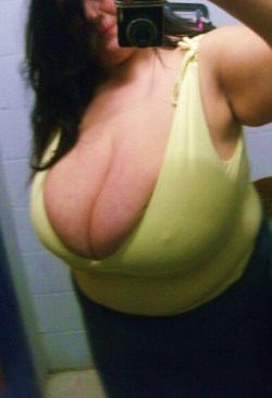 theubercurve:  46ll:C is for cleavage  Indeed