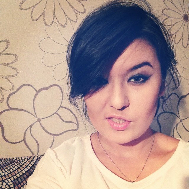finofilipino:  Chicas que se parecen a Sasha Grey, el recopilatorio que estabas esperando.