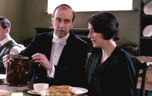 downtonluvr:Mrs. Baxter &amp; Mr. Molesley pictures from episode 7 were capped by myself. Photos for