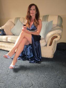 Hot&Amp;Hellip; Hot&Amp;Hellip; Hot! Gorgeous Mature With Incredible Long Legs That