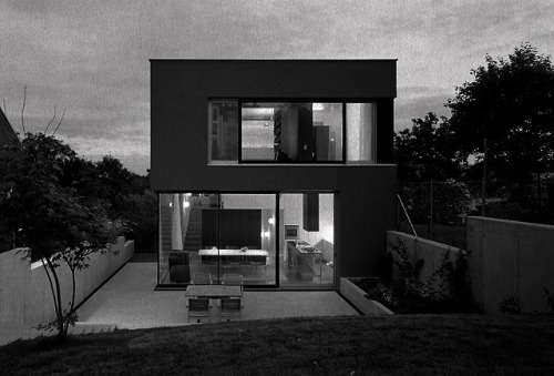 stoicremains:Kuehn Malvezzi  “House in Vienna”
