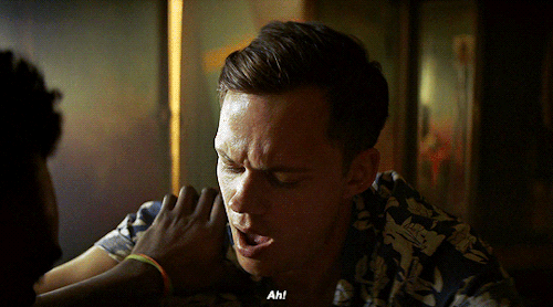 BILL SKARSGÅRD, NATHAN STEWART-JARRETT Mateo & Jonah In “Soulmates” — Layover (1.04)