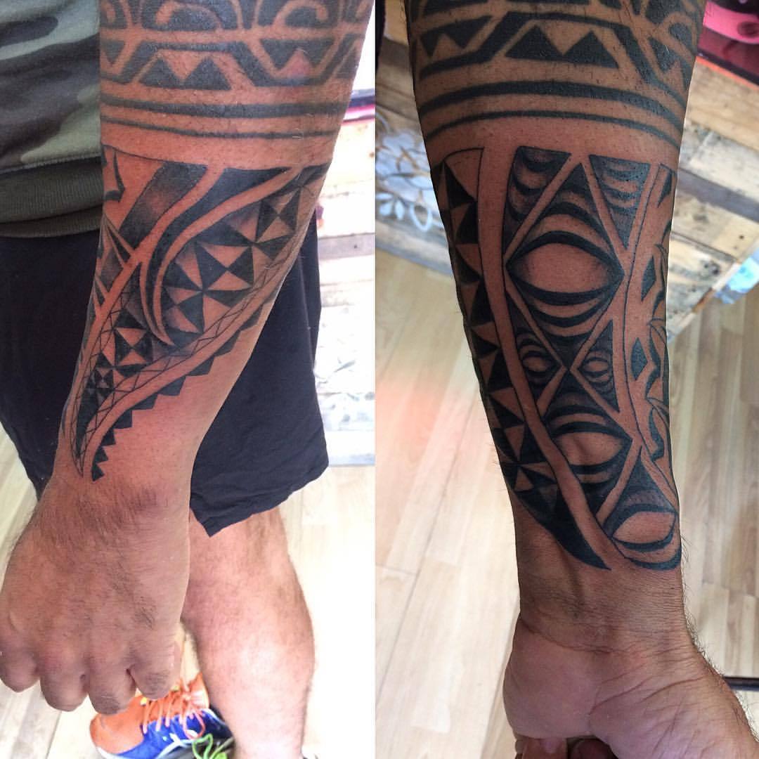 #tattoo #tatuaje #tatu #Maori #polinesian #tribal #tattooed #tattooedman #arm #black