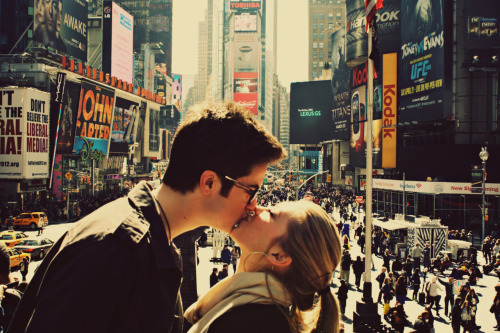 dolyna:  Love is gonna be alright. ♥