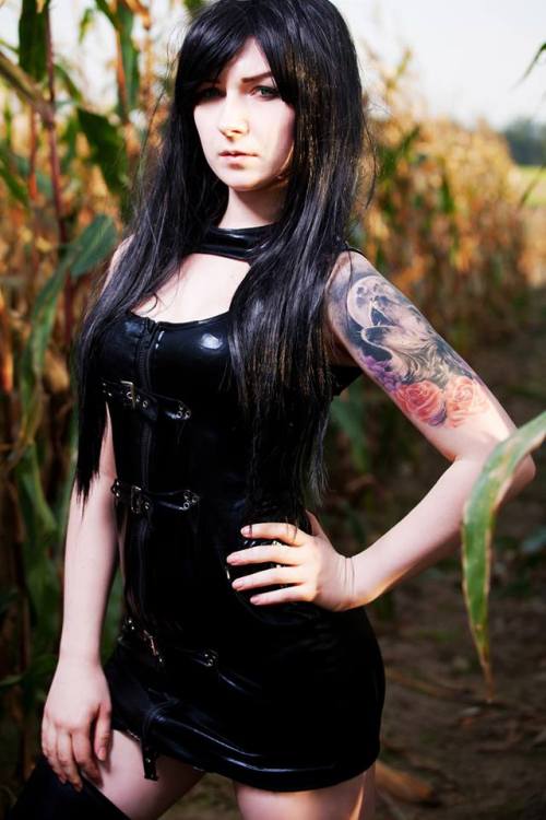 gothicandamazing:  Model / styling / makeup: Silver WolfieDress & stockings: AmazingGirl.plPhotographer Norbert MAGIK Welcome to Gothic and Amazing | www.gothicandamazing.org
