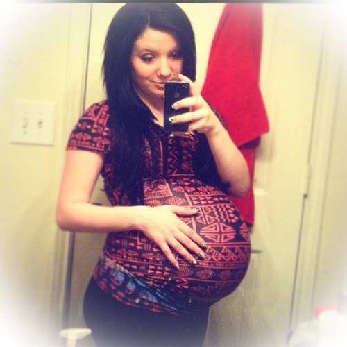 bellylove577:Great big bumps!Awesome