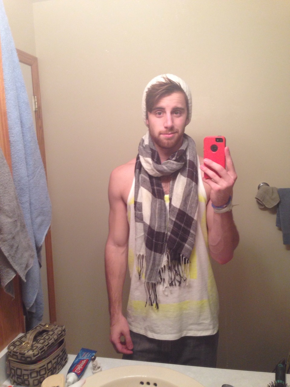 romancingthelookyloos:  It’s funny when people give me their opinions on what I
