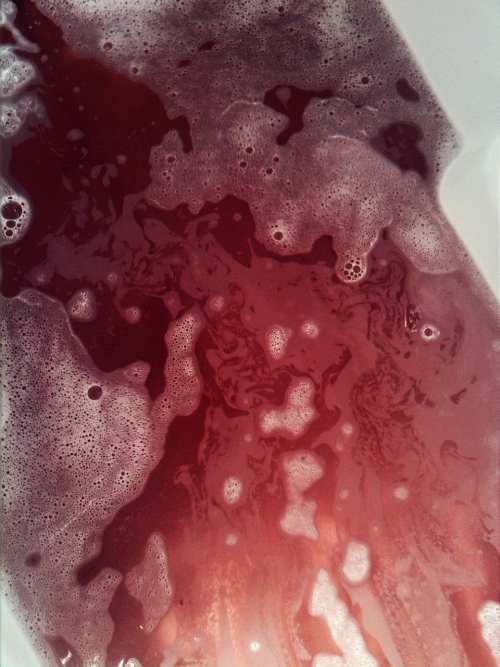 the-dark-mori-lolita:erstwhilemagic:diddid you bathe in someone’s blood??I’m geussing this is Lush’s