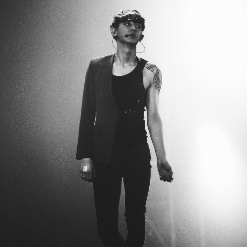 cheolyans:  Chanyeol’s body porn щ（ﾟДﾟщ）  