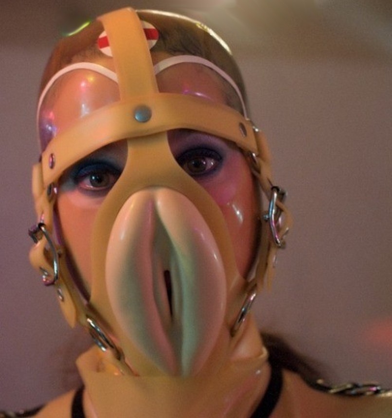 babybitch-98:  leatherlatexmstress:  urtica-c: You will be the center of attention