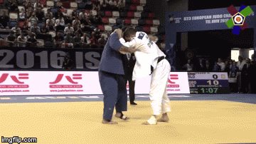 juji-gatame:  Uki-goshi… yes, Georgian style! :)