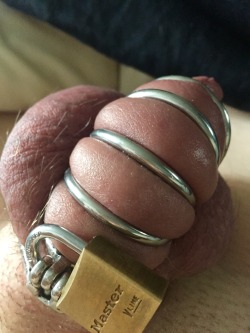 chastitylad:  Think the bf might have made me a little horny before he left the room with his throbbing hard cock!  Bf: @kinkygamer  ChastityLad