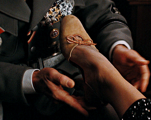 bladesrunner:“Could you please reach into the right pocket of my coat and give me what you find in there?”  INGLOURIOUS BASTERDS 2009 | dir. Quentin Tarantino 