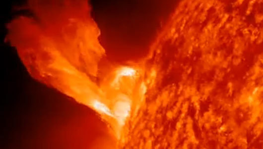 Sun rings in New Year with solar eruption     The bright plume of super-magnetic plasma was described by officials as a ‘New Year’s Eve Ballet.’