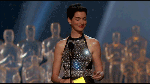 ger-o-nim-o:  fanschman:  lumos5001:   we could hang Anne Hathaway up right now and