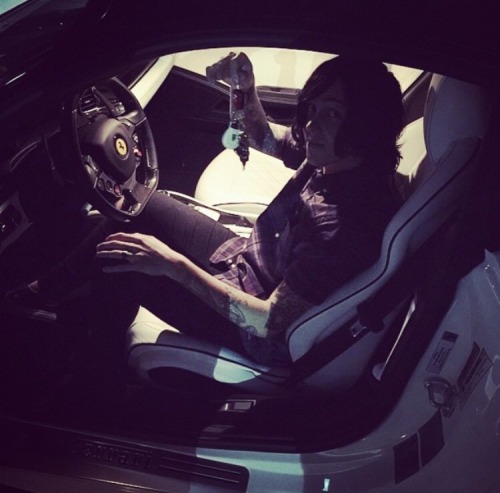 my-anthem-is-kellin-quinn:Kellin got a new car ;)