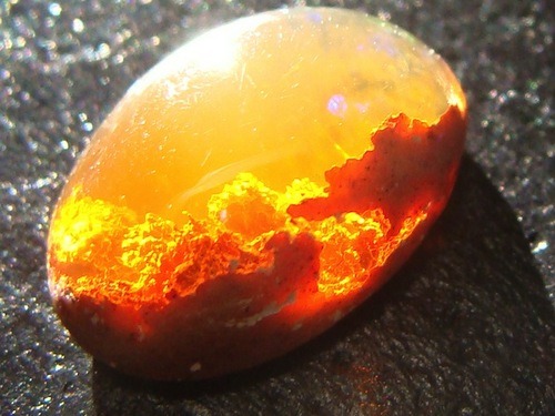 xekstrinavidad:  gaynerdcomic:  Fire Stone - Dragon’s Breath Opal Leaf Stone - Moss Agate Water Stone - Ocean Opal Moon Stone - Opal Sun Stone - Fire Opal Dusk Stone - Fluorite Dawn Stone - Opal I kept seeing these around Tumblr and my mind kept