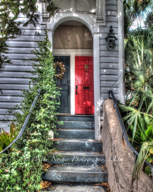 That#ThatRedDoor❤️ is fabulousSomewhere in Charlestonhttp://instagram.com/mike.nocher